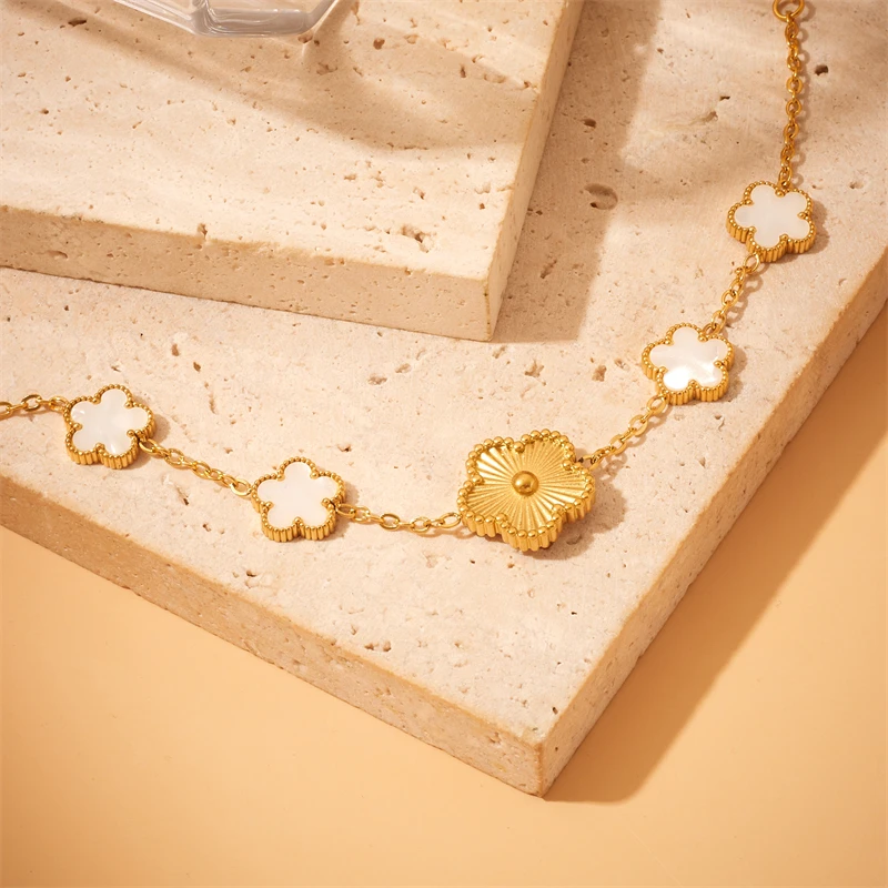 XIYANIKE 316L Stainless Steel Gold Color Five Leaf Flower Charm Bracelet For Women 2023 New Luxury Zircon Clover Bangle Jewelry XIYANIKE 316L Stainless Steel Gold Color Five Leaf Flower Charm Bracelet For Women 2023 New Luxury Zircon Clover Bangle Jewelry